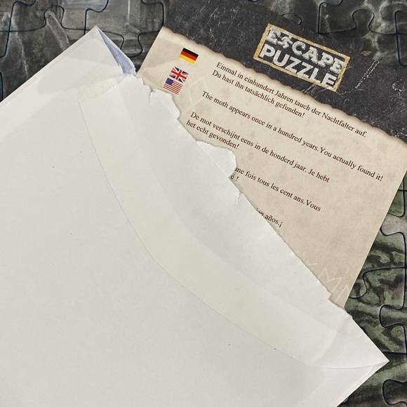 Ravensburger Escape puzzle Midnight in the Garden 368 pieces 6 logic puzzles - Picture 11 of 13